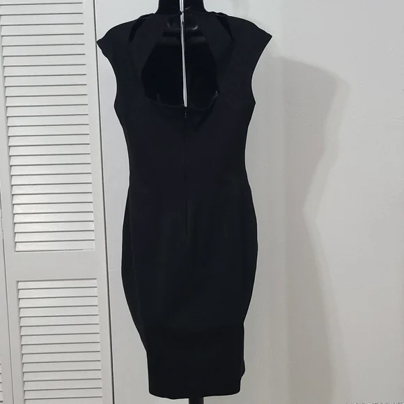 SZ 10 Cache Black Sleeveless Cut-Out Tailored Stretchy Dress - Picture 12 of 16